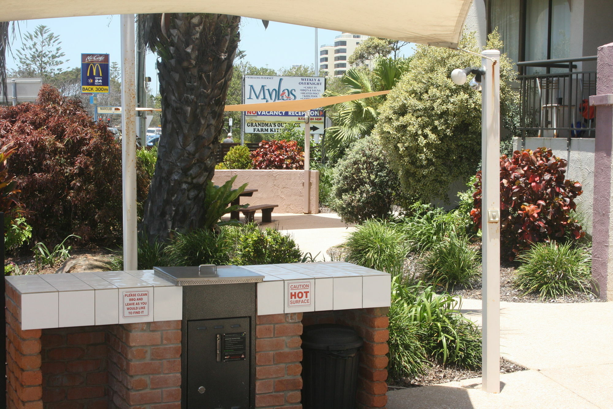 Mylos Holiday Apartments Alexandra Headland Exterior foto